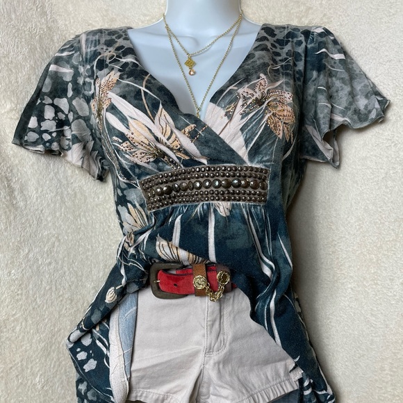 B.L.E.U. Tops - B.L.E.U Accordion Style Floral & Rhinestone Blouse